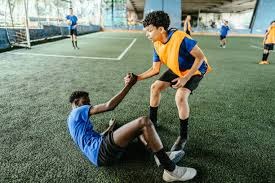 拜仁跟队：凯恩正在全力劝说格伊，希望他能选择加盟拜仁