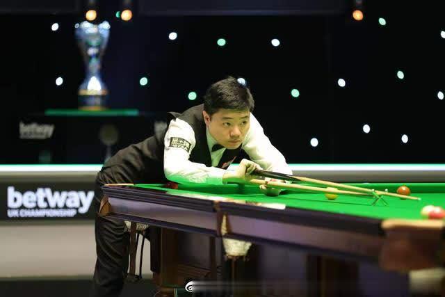 据同样不容 据同样不容